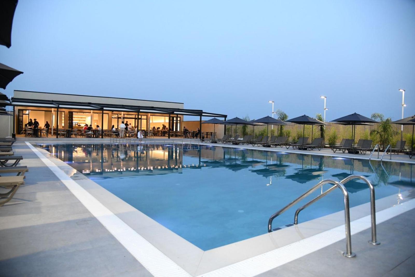 Amber Village Spille Bagian luar foto