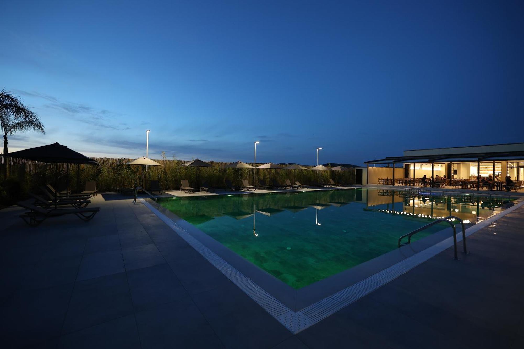Amber Village Spille Bagian luar foto