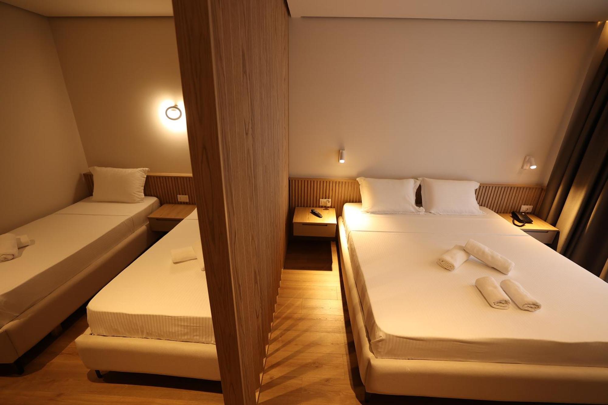 Amber Village Spille Bagian luar foto