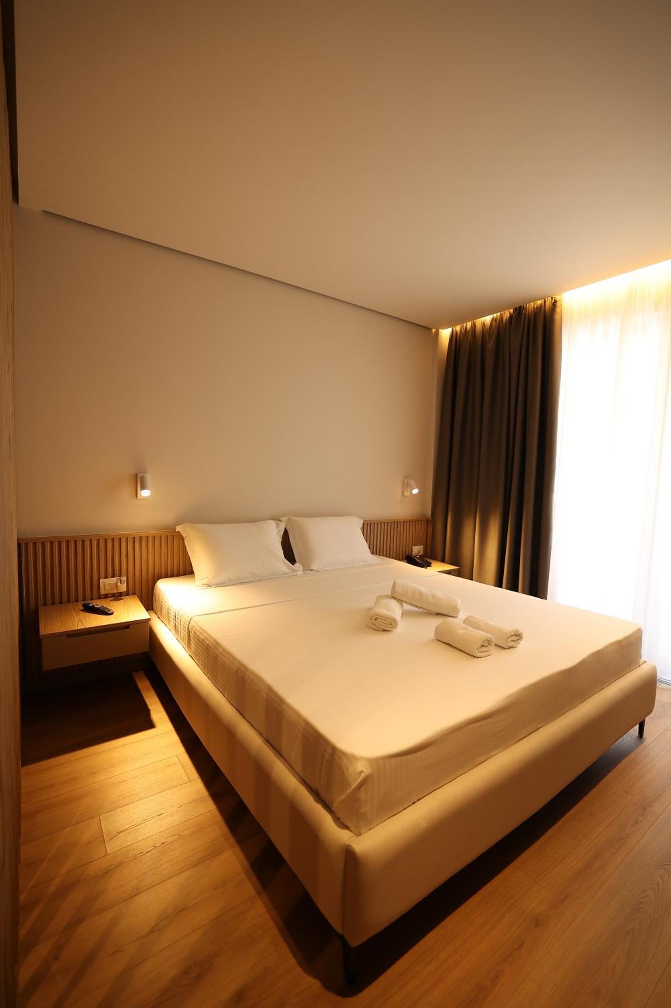 Amber Village Spille Bagian luar foto